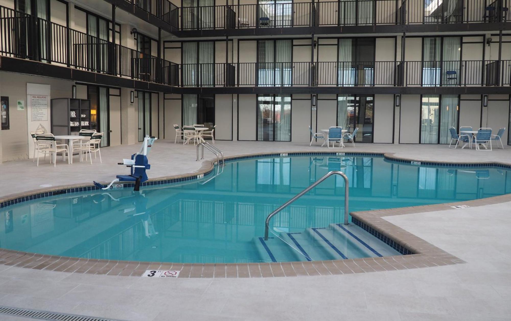 Holiday Inn Harrisburg I-81 Hershey Area By Ihg Grantville Exterior photo